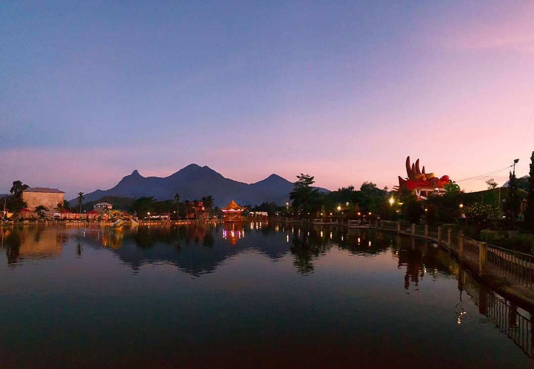 Pesona Wisata Alam Singkawang dan Kalimantan yang Memikat